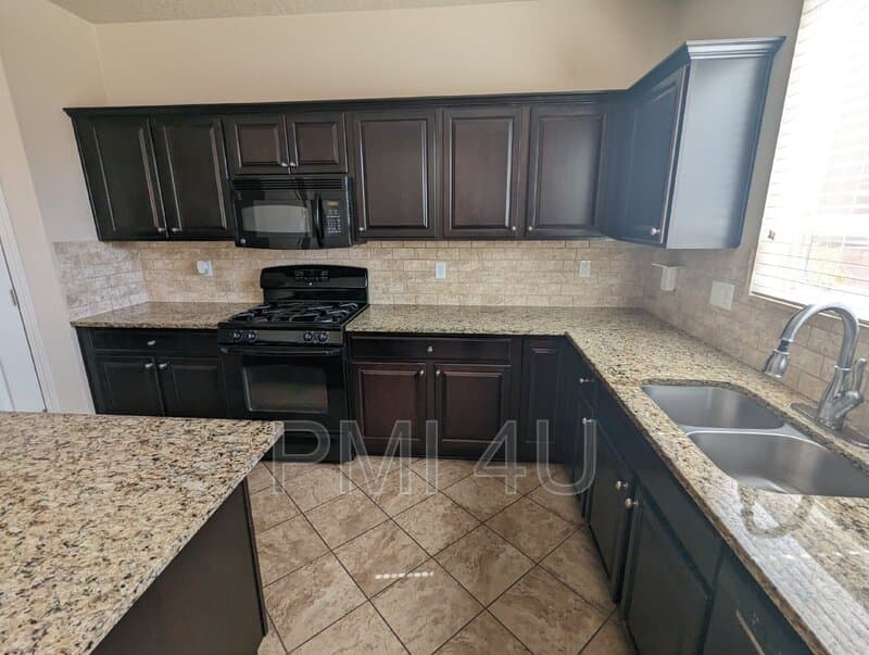 Albuquerque House: 2035 Ferndale DR SE