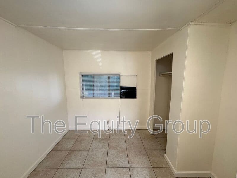 Dinuba Condo: 581 East Yale Ave