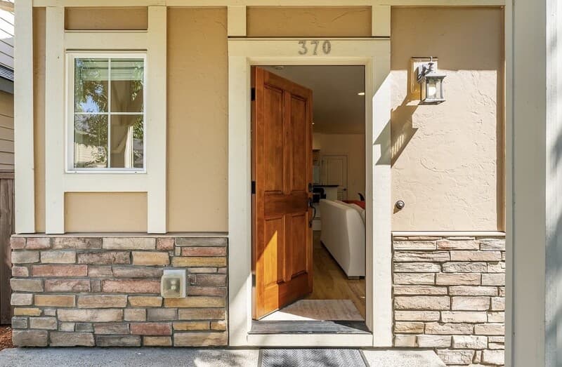Beaverton House: 370 Southwest 204th Terrace