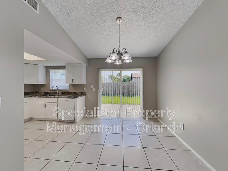 Orlando House: 11309 Darlington Dr