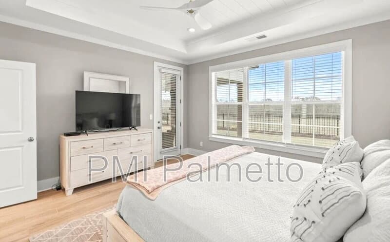 Lexington House: 2322 High Bluff Loop