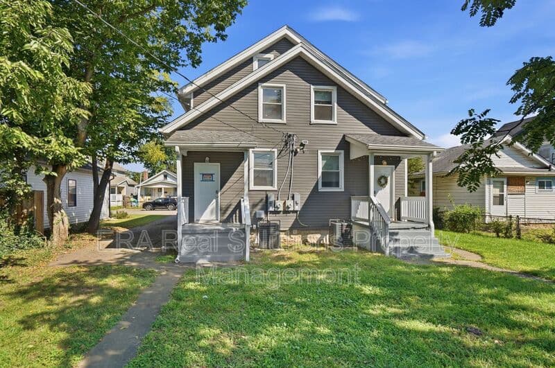Columbus Condo: 871 Bellows Ave