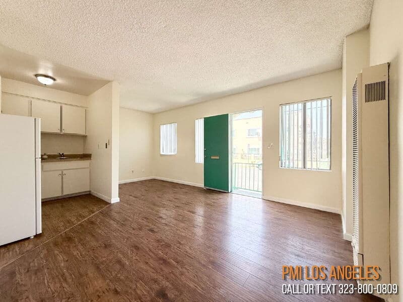 Los Angeles Condo: 1497 West 29th Street
