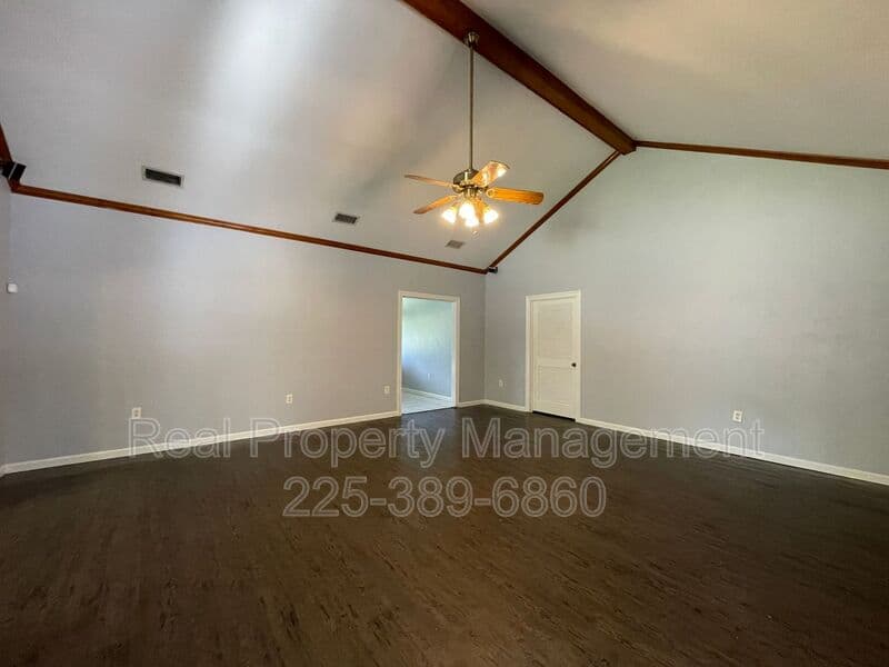 Denham Springs House: 25491 Plantation Ave.