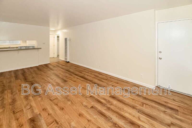 Oakland Condo: 3600 Dimond Avenue
