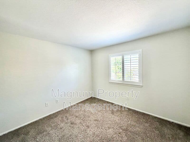 Temecula House: 46383 Vianne Ct