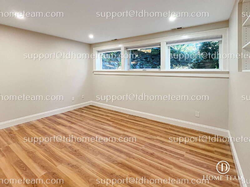Bellevue House: 12903 NE 28th St
