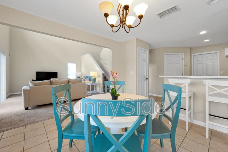 Davenport House: 441 Robin Rd