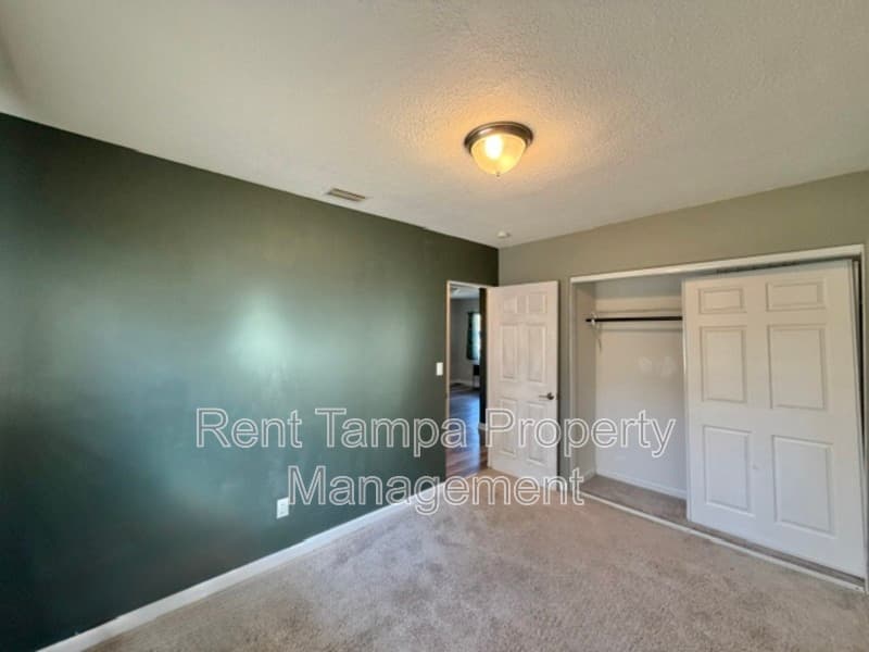 St. Petersburg House: 1635 40th Street South