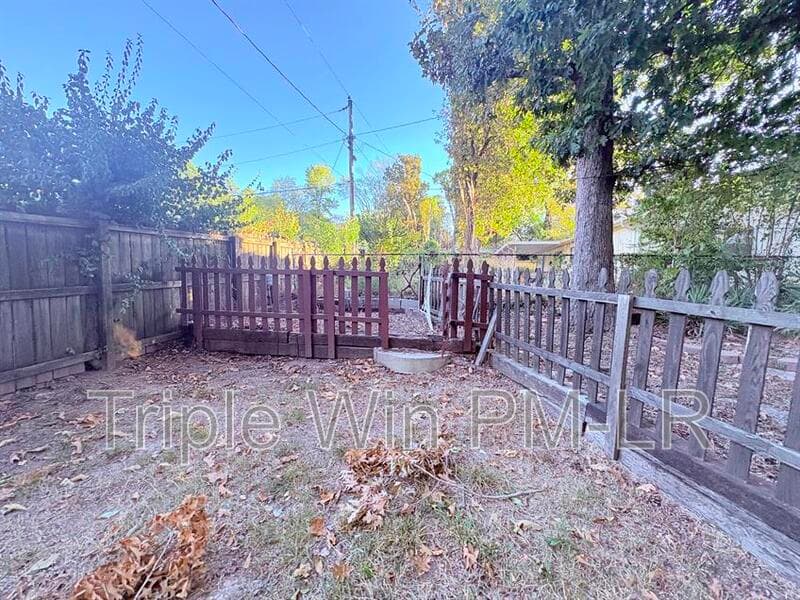 Little Rock House: 11819 Ashwood Drive