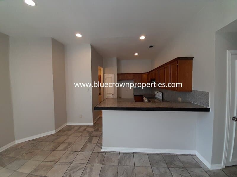 Balch Springs Condo: 12111 Quail Drive