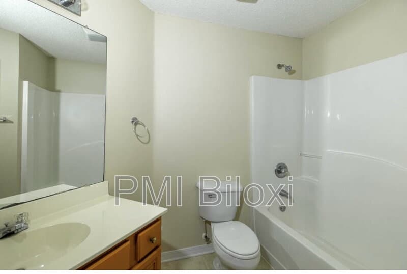 Ocean Springs House: 3514 Farrington Ct