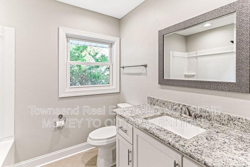 Fayetteville House: 315 Westview Dr.