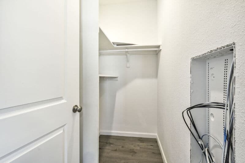 Sacramento Apartment: 6470 Stockton Blvd