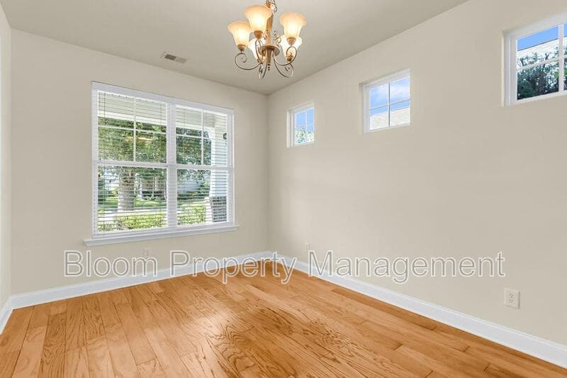 Mount Pleasant House: 2649 Lohr Dr