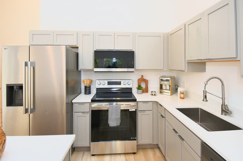 Tillson Condo: 56 Grist Mill Road - 32