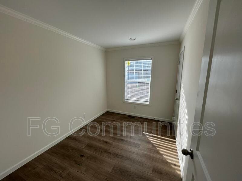 Taylorsville House: 66 Mt Pilot Mhp Drive
