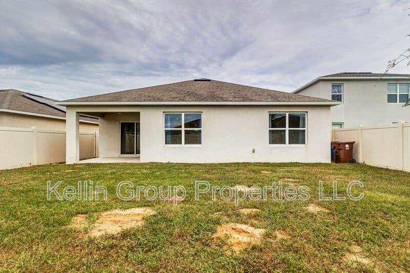 Haines City House: 972 Serchio St