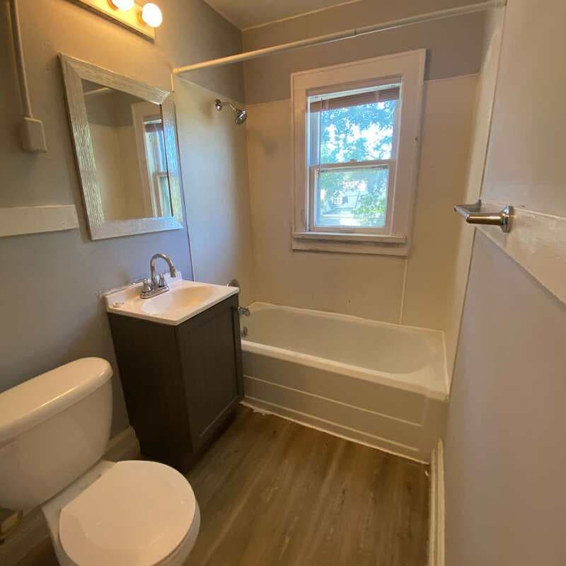 Green Bay Condo: 915 Stuart Street - Upper