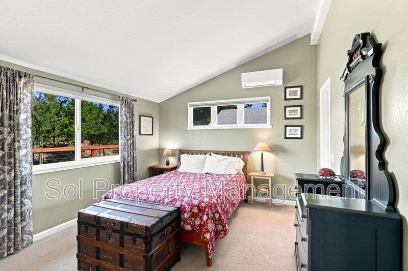 Santa Cruz House: 140 Spaten Way