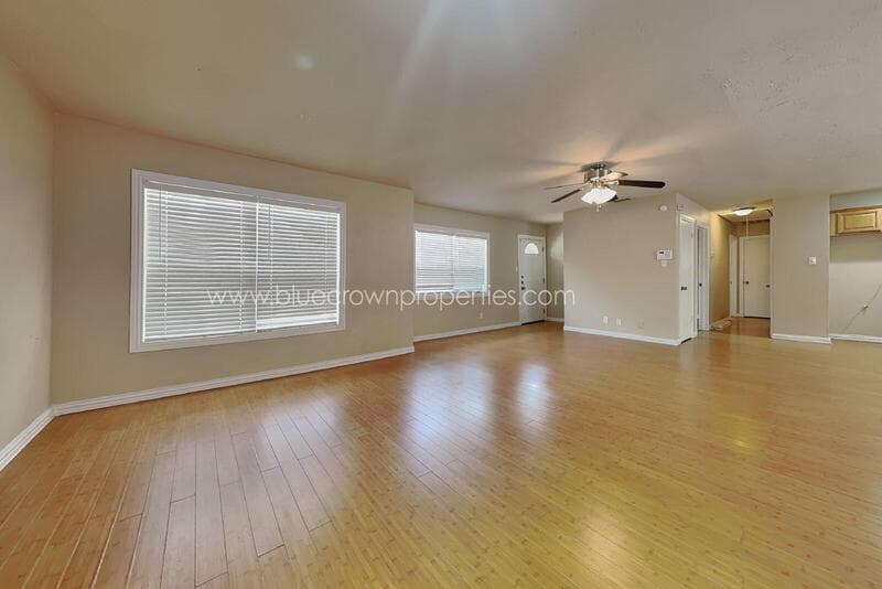 Euless House: 805 Aransas Drive