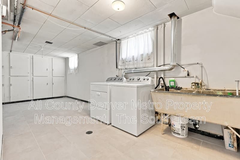Denver House: 1631 Xanthia St