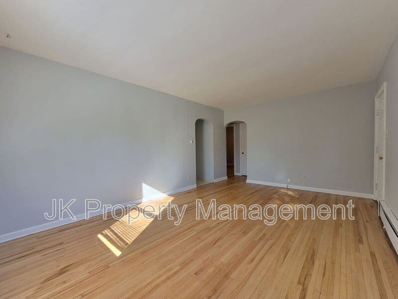 Great Falls House: 2705 6th Ave N