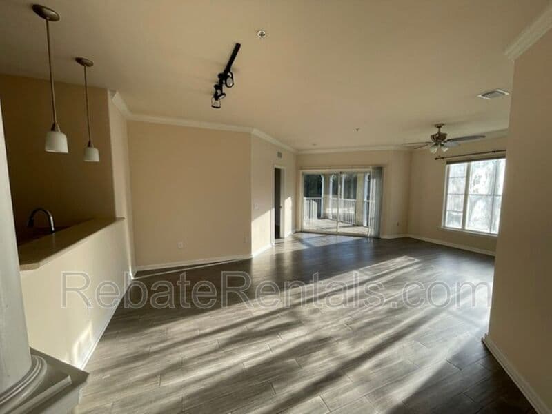 Jacksonville Condo: 8290 Gate Parkway W