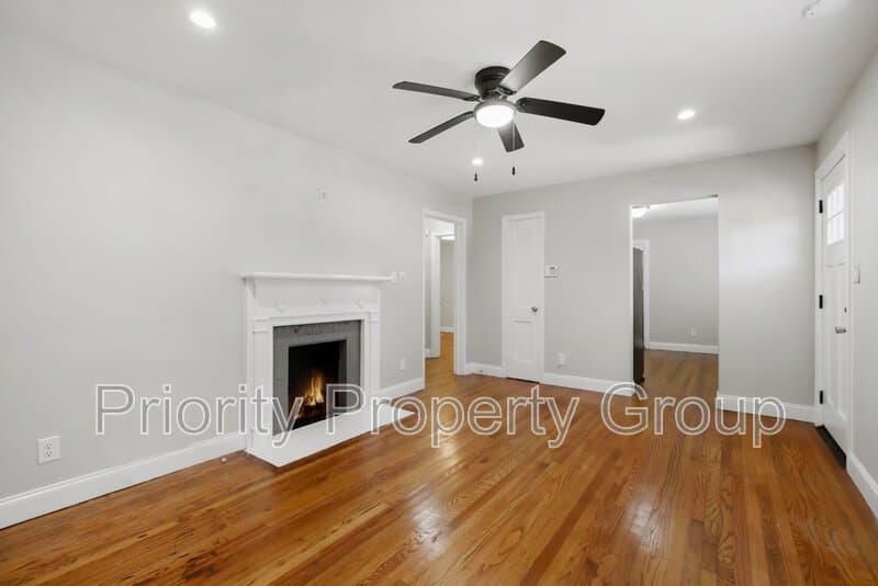 Charlotte House: 1317 Remount Road