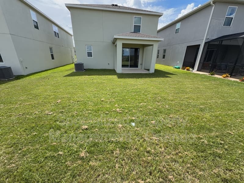 Clermont House: 7914 Syracuse Dr