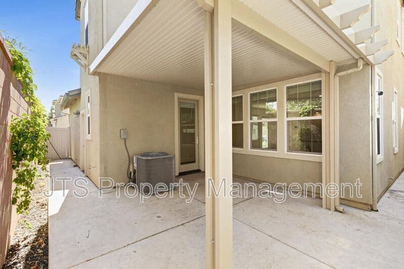 Rancho Cordova House: 3949 Aristotle Circle