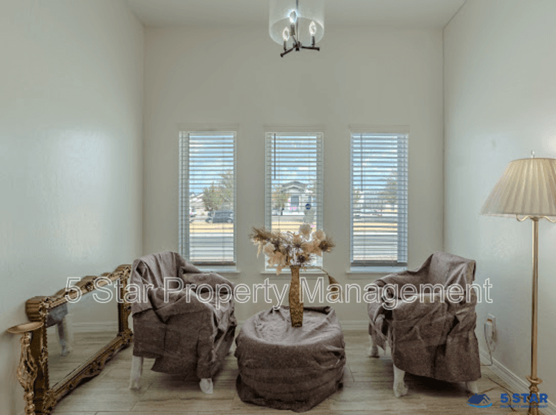 El Paso House: 2233 Mike Price Dr