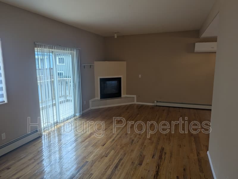 Boulder House: 3683 IRIS AVE