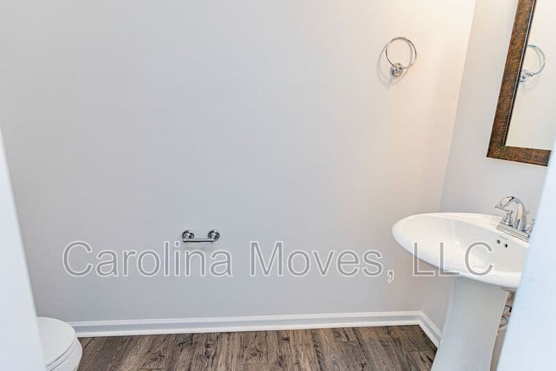 Anderson Townhome: 117 Village Main