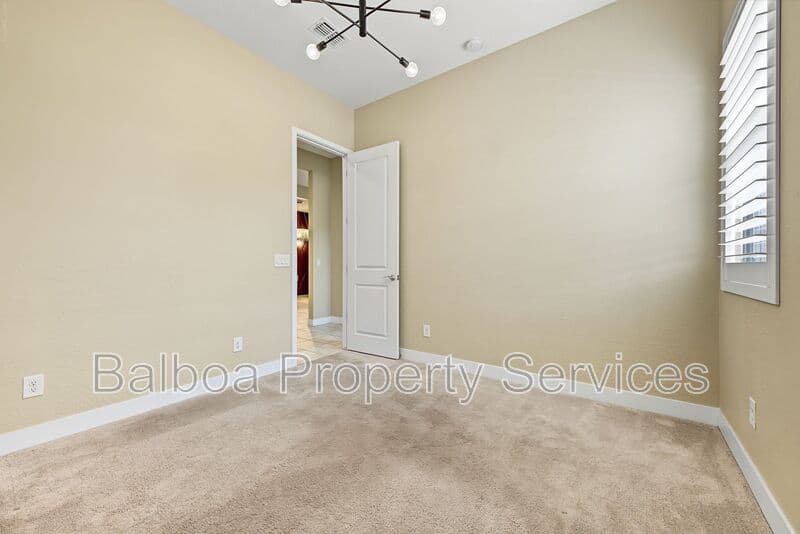 Queen Creek House: 20547 E Via De Colina