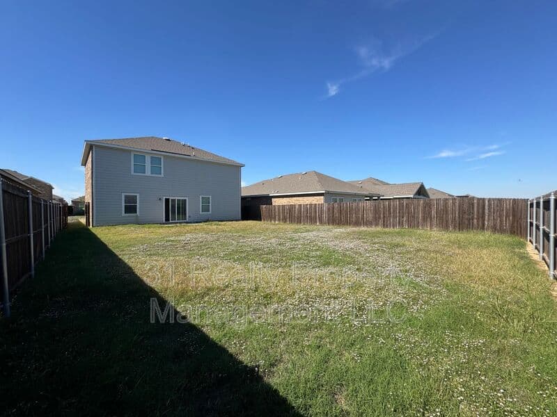 Fort Worth House: 10345 Castle Lyons Lane