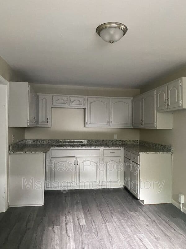 Birmingham House: 1520 33rd Street Ensley