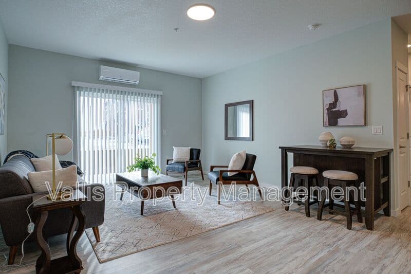 Molalla Condo: 13001 S Crompton Lane