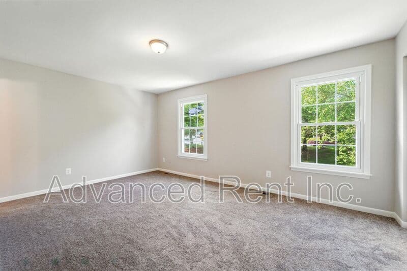 Nottingham Townhome: 1 Jack Pine Place