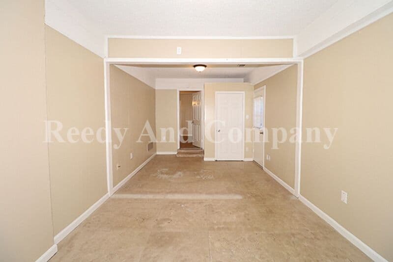 Horn Lake House: 3285 Mayfair Dr
