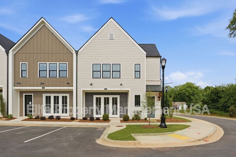 Braselton Townhome: 39 Peony Street