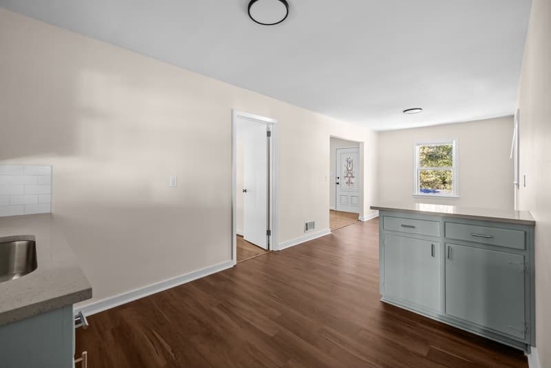 Birmingham House: 1153 Linwood Street
