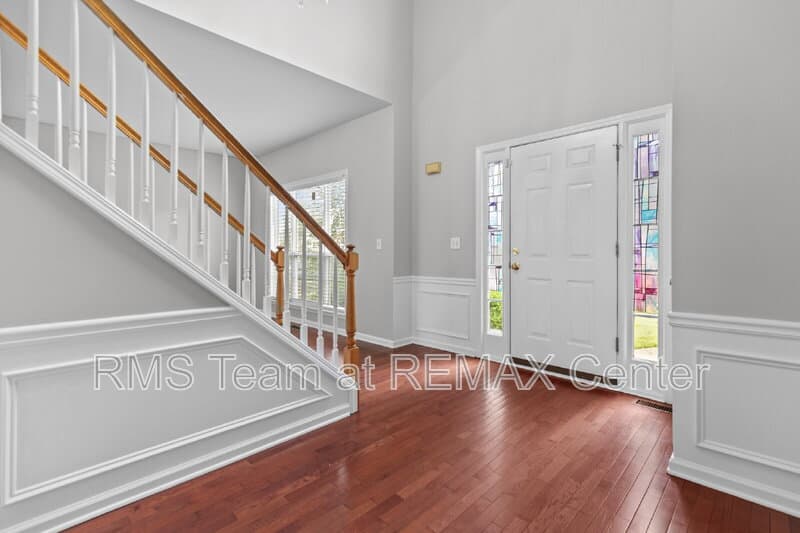 Duluth House: 2315 Hiawassee Dr