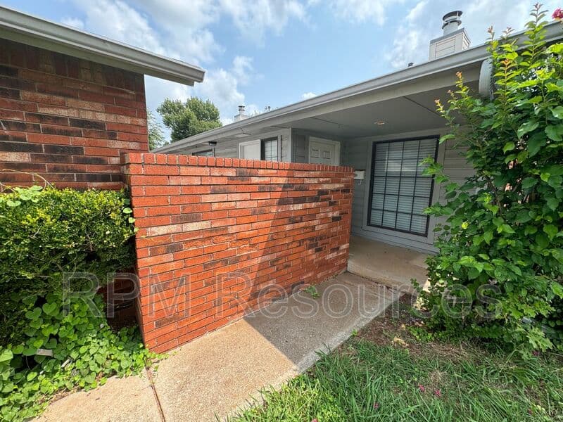 Oklahoma City Condo: 10900 Greystone