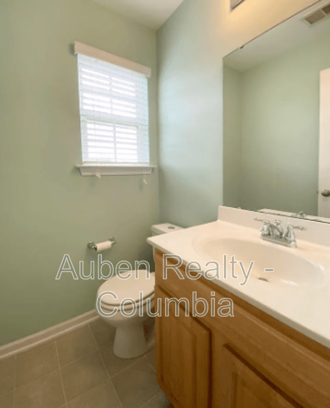Columbia House: 537 S Bull St