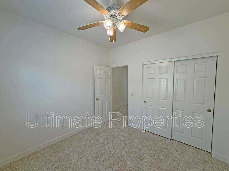 Avondale House: 12360 W Tonto St