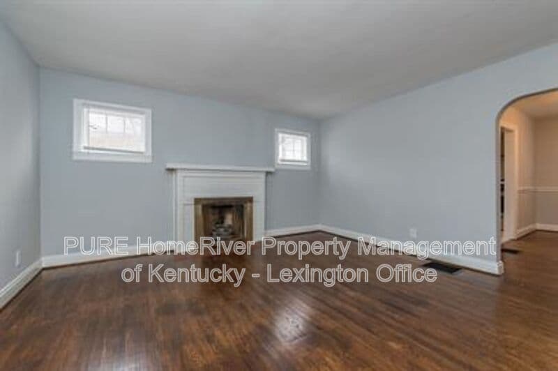 Lexington House: 200 Floral Park