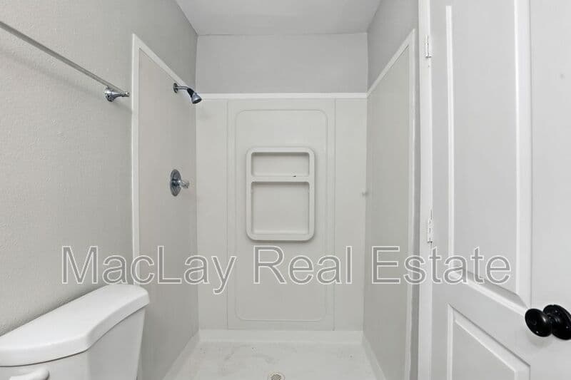 Scottsdale House: 8055 E. Thomas Rd.