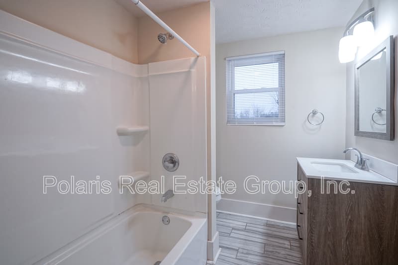 Lebanon Condo: 208 W Williams St