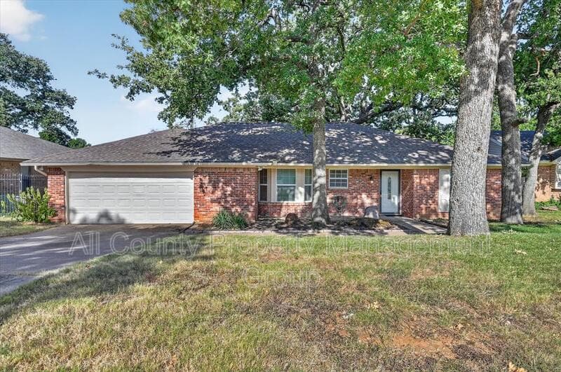 North Richland Hills House: 7217 Timberlane Drive